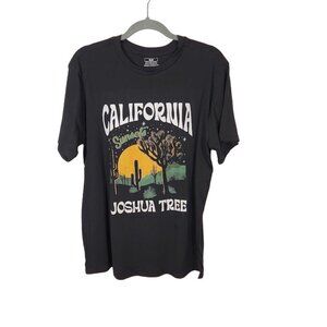 California Joshua Tree Graphic Print Tee‎ in Black - Size Medium